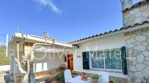 SPEKTAKULÄRES HAUS IN CALA MAJOR - GENOVA. GERÄUMIG, PRIVAT UND VIELSEITIG