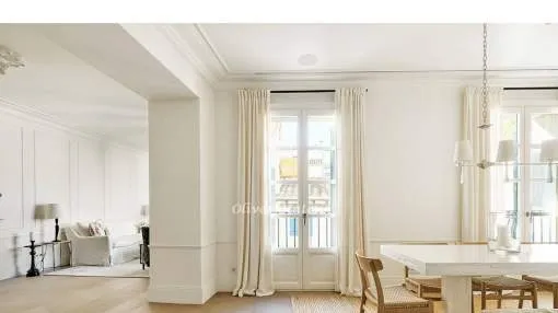 HISTORISCHE ARCHITEKTUR MIT ZEITGENÖSSISCHEM LUXUS UND PRIVATER TERRASSE