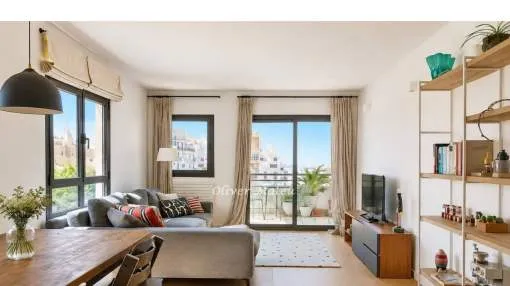 Ein Zuhause, in dem Licht, Design und Lage vereint sind, um ein außergewöhnliches Wohnerlebnis in Palma zu schaffen