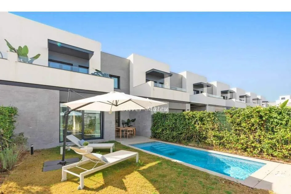 HAUS MIT PRIVATPOOL 400M VOM STRAND ENTFERNT