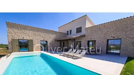 EINFAMILIENHAUS MIT POOL, GARTEN UND GARAGE