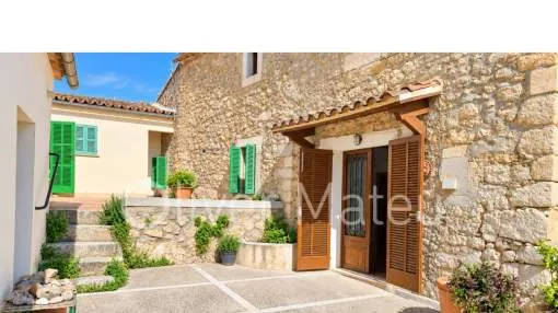 OPPORTUNITÄT MALLORQUINISCHES HAUS IN SELVA MIT TERRASSE UND EIGENER GARAGE