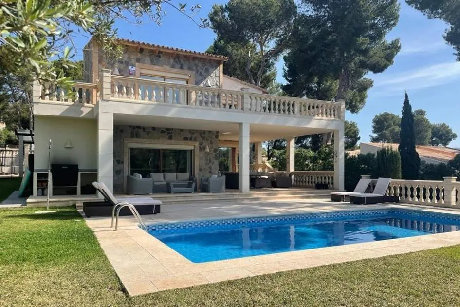 Schöne Villa mit Pool in Santa Ponsa