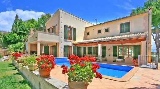 Wunderschöne Mediterrane Villa nahe des Yachtclubs in Santa Ponsa