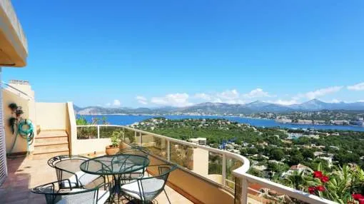 Penthouse mit atemberaubendem Panoramameerblick in Nova Santa Ponsa
