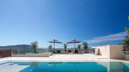 Luxusvilla mit Atemberaubender Aussicht in Santa Ponsa