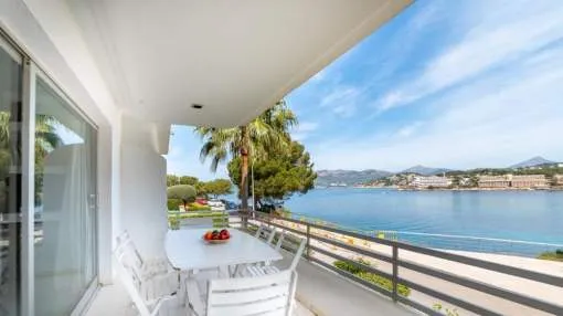 Wunderschönes Apartment in erster Meereslinie in Santa Ponsa