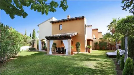 Charmante mediterrane Villa in einer schönen Residenz in Santa Ponsa