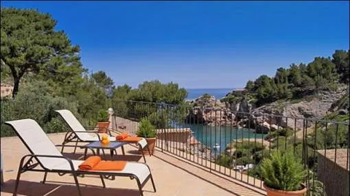 Villa mit Mietlizenz und panorama Meerblick in Deia