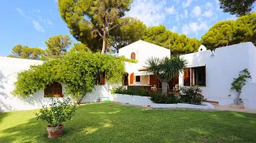 Mediterrane Villa in kleiner Gemeinschaftsanlage in Sol de Mallorca