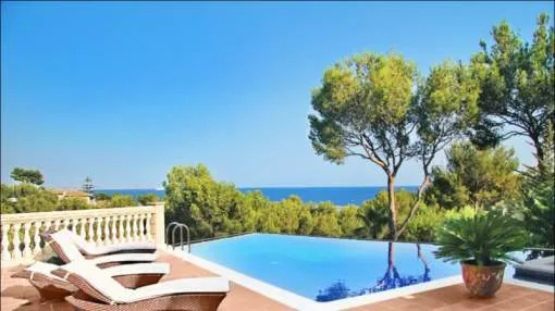 Elegante Villa mit Panoramameerblick in Costa d´en Blanes
