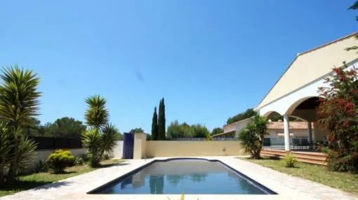 Mediterrane Villa mit Pool in Costa de la calma
