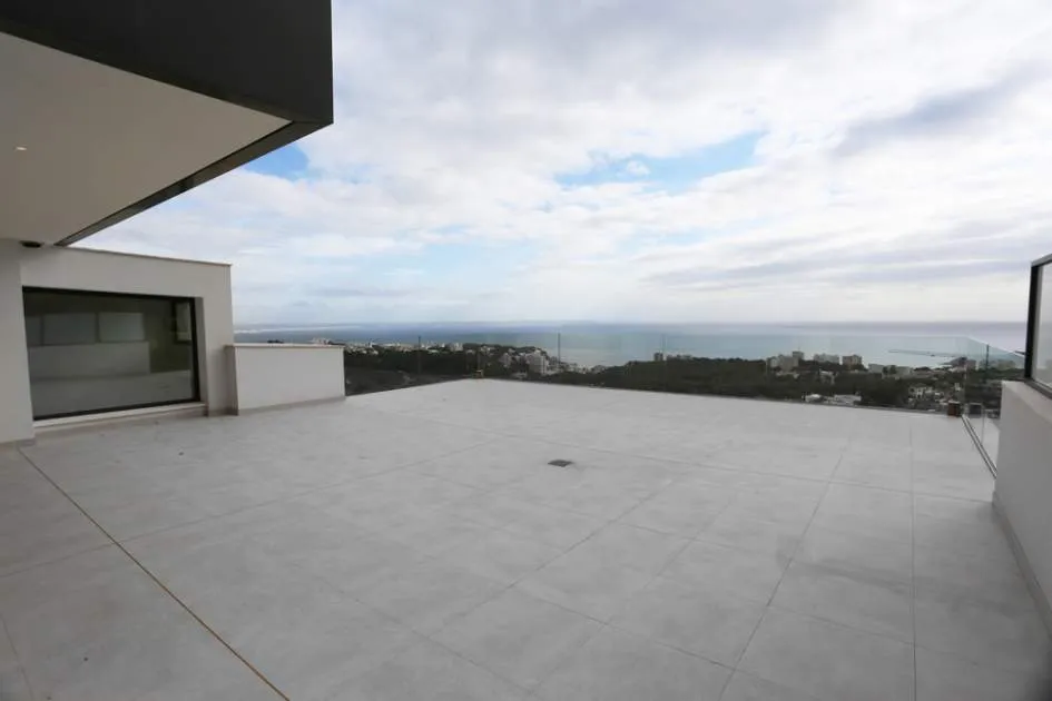 Luxus-Penthouse mit Panorama-Meerblick in Genova