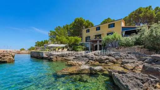 Luxuriöse Villa in erster Meereslinie kaufen in Bon Aire, Mallorca