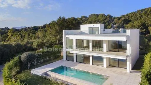 Spektakuläre Villa mit Meerblick kaufen in Alcanada, Alcúdia, Mallorca