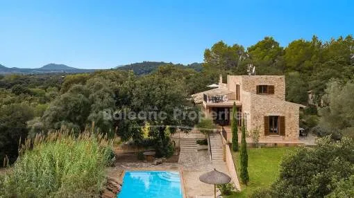 Finca mit drei Schlafzimmern und touristischer Vermietungslizenz kaufen in der Nähe von Artá, Mallorca