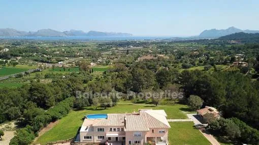 Luxusvilla mit 360 Grad Blick über das Meer und die Landschaft bei Alcúdia, Mallorca