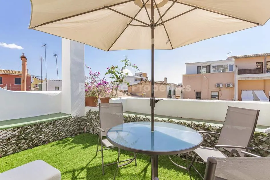 Charmantes Stadthaus mit ruhiger Terrassen kaufen in Palma, Mallorca