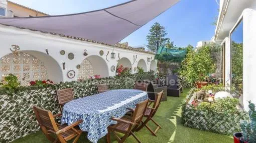 Charmantes Stadthaus mit ruhiger Terrassen kaufen in Palma, Mallorca