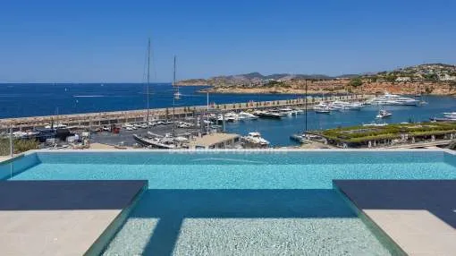 Unglaubliche Villa in erster Meereslinie kaufen in El Toro, Port Adriano, Mallorca
