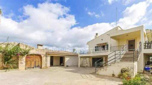 Rustikales Landhaus mit fabelhaftem Blick kaufen in Selva, Mallorca