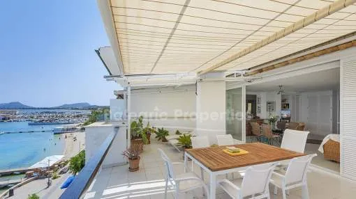 Einzigartige Penthouse-Wohnung in erster Reihe kaufen in Puerto Pollensa, Mallorca