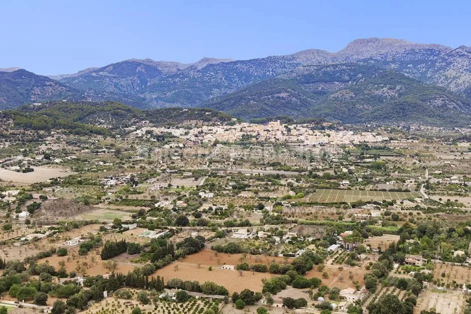 Landgrundstück mit herrlichem Bergblick, zu verkaufen in Selva, Mallorca