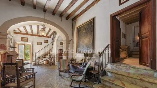 Bemerkenswertes Herrenhaus im Zentrum kaufen von Campanet, Mallorca