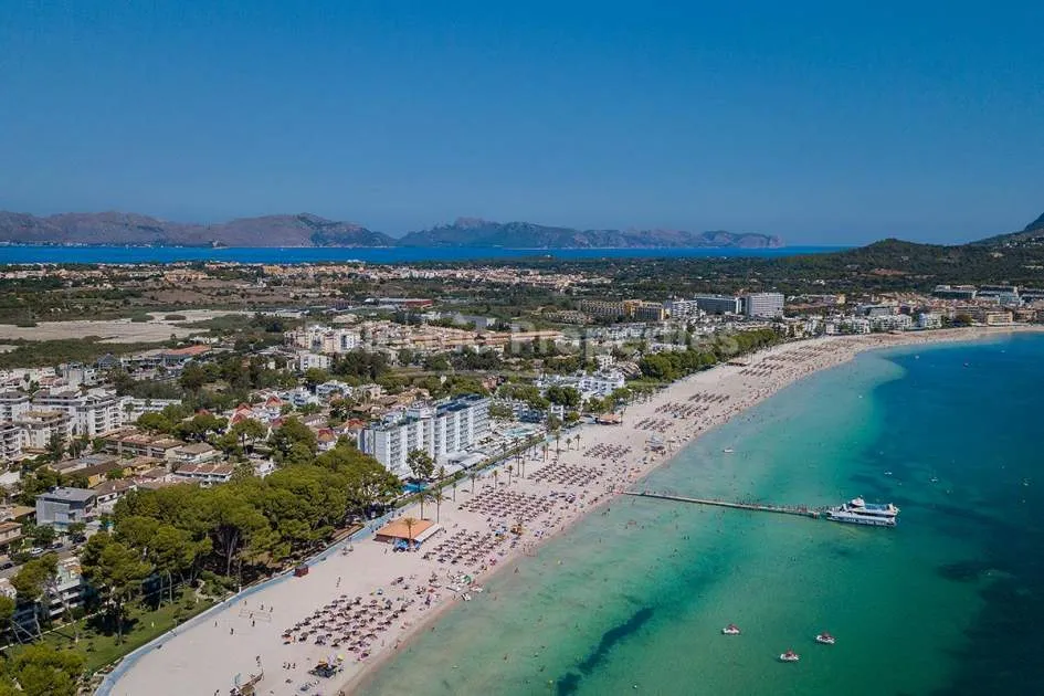 Projekt von neuen Häusern kaufen in Strandnähe in Puerto Alcudia, Mallorca