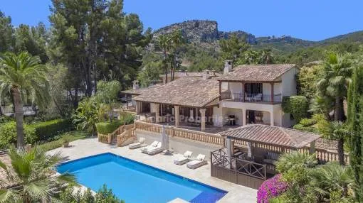 Luxuriöse Villa mit 6 Schlafzimmern und mediterranen Gärten kaufen in Son Vida, Mallorca