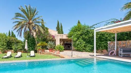 Wunderschönes Landhaus kaufen mit Lizenz zur Ferienvermietung in Buger, Mallorca