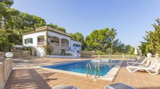 Schöne, renovierte Villa in Strandnähe in Cala Vinyes, Mallorca zu verkaufen