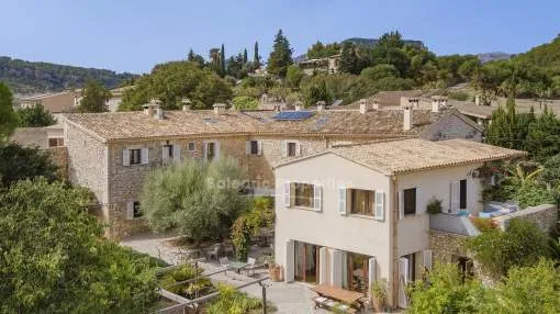 Zauberhaftes Landhaus mit Hotellizenz und Pool kaufen in Lloseta, Mallorca