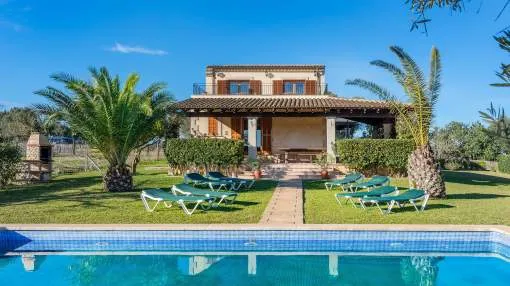 Landhaus mit Feriengenehmigung und Pool kaufen in Santa Margalida, Mallorca
