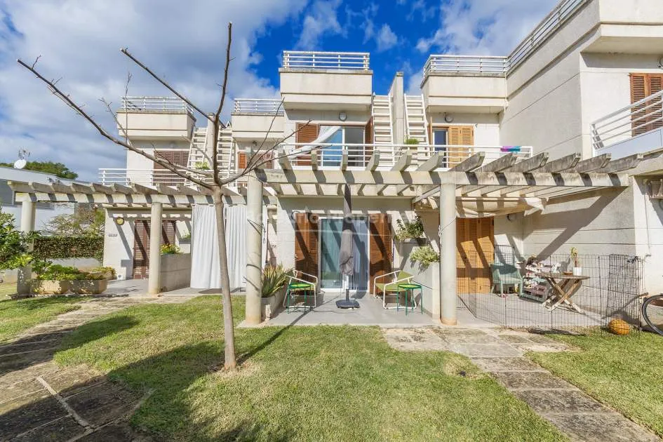 Wunderschön renoviertes Haus kaufen nur wenige Schritte vom Strand in Muro, Mallorca