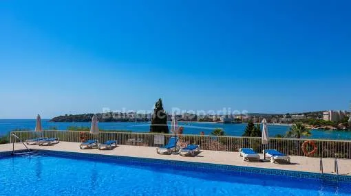 Wohnung in erster Meereslinie mit Meerblick kaufen in Palmanova, Mallorca