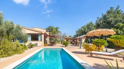 Landhaus mit Feriengenehmigung und Pool kaufen in Inca, Mallorca