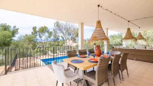 Landhaus auf einem großen Grundstück mit Pool zu verkaufen in Palma, Mallorca
