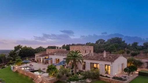 Luxus Landvilla mit Meerblick kaufen bei Santanyi, Mallorca