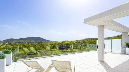 Modernes Penthouse mit Panoramablick zu verkaufen in Santa Ponsa, Mallorca