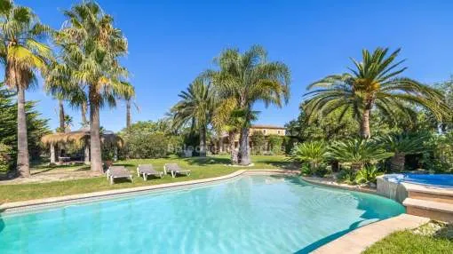 Schönes Landhaus mit Lizenz zur Ferienvermietung kaufen in Binissalem, Mallorca