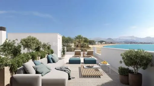 Wunderschön renovierte Villa direkt am Meer in Alcudia, Mallorca zu verkaufen