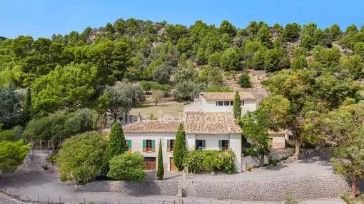 Großes Herrenhaus kaufen in fussläufiger Entfernung zu Alaró, Mallorca