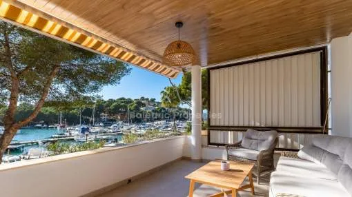 Wohnung mit Hafenblick in Santa Ponsa, Mallorca zu verkaufen