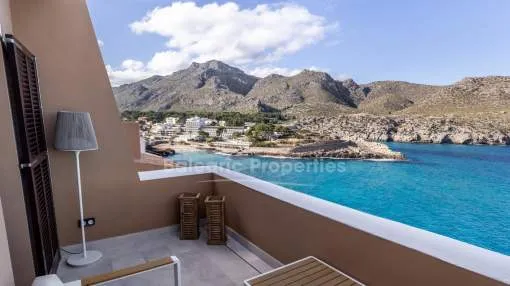 Elegantes Reihenhaus mit spektakulärem Meerblick kaufen in Cala San Vicente, Mallorca