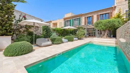 Luxuriöses Dorfhaus mit Garten und Pool kaufen in Santanyi, Mallorca