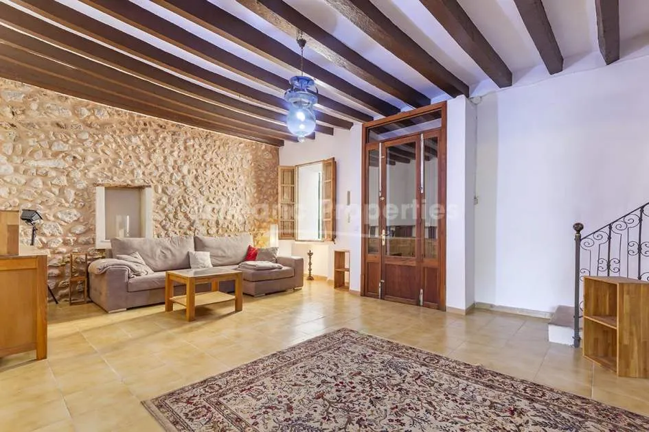 Wunderschön renoviertes Dorfhaus kaufen in Caimari, Mallorca