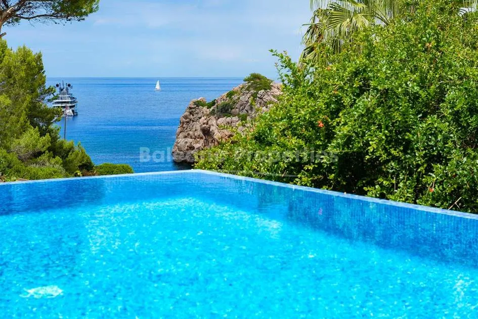 Unglaubliche Villa mit Meerblick und Spa kaufen in Cala Deia, Mallorca
