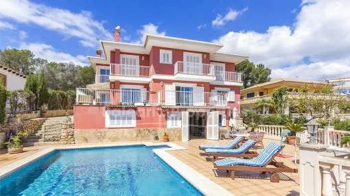 Geräumige Villa mit Pool kaufen in Palmanova, Mallorca