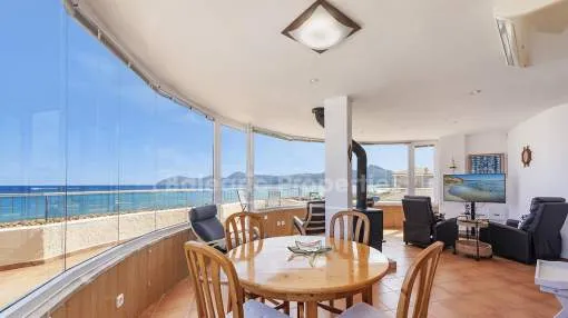 Exzellente Penthouse-Wohnung mit Mietlizenz kaufen in Son Serra de Marina, Mallorca